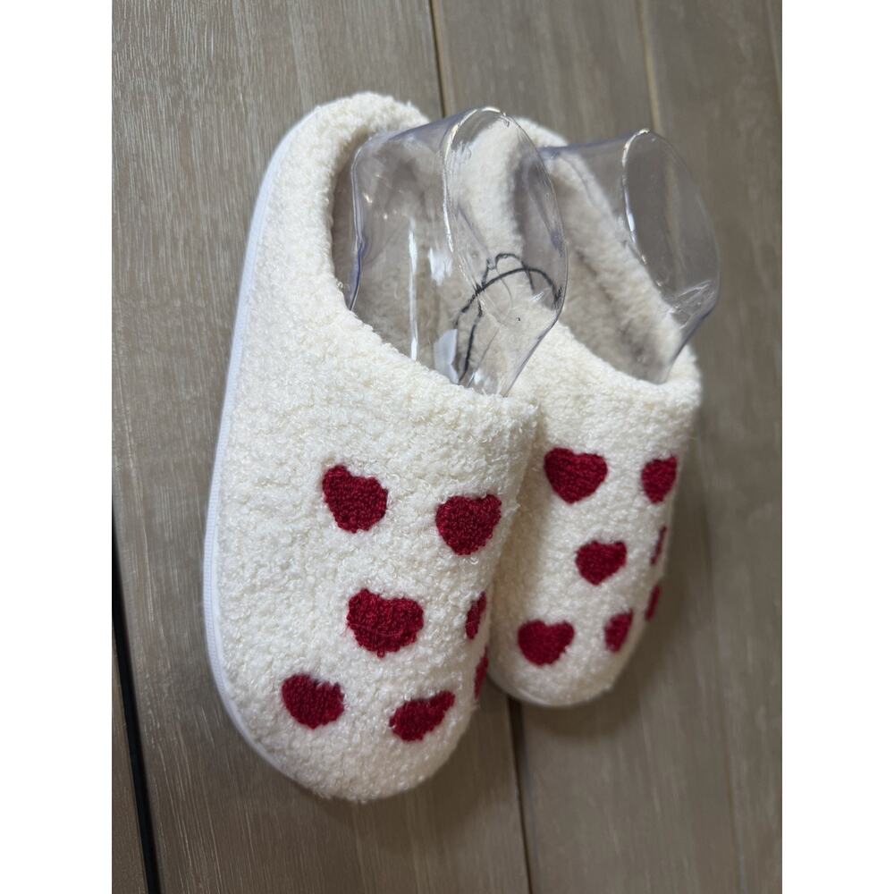 Cozy Red‎ Heart Plush Slippers Size Women’s 9 Faux Fur Sweetheart Sole Cozy Core